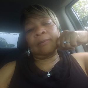 Meet your Posher, Deloris